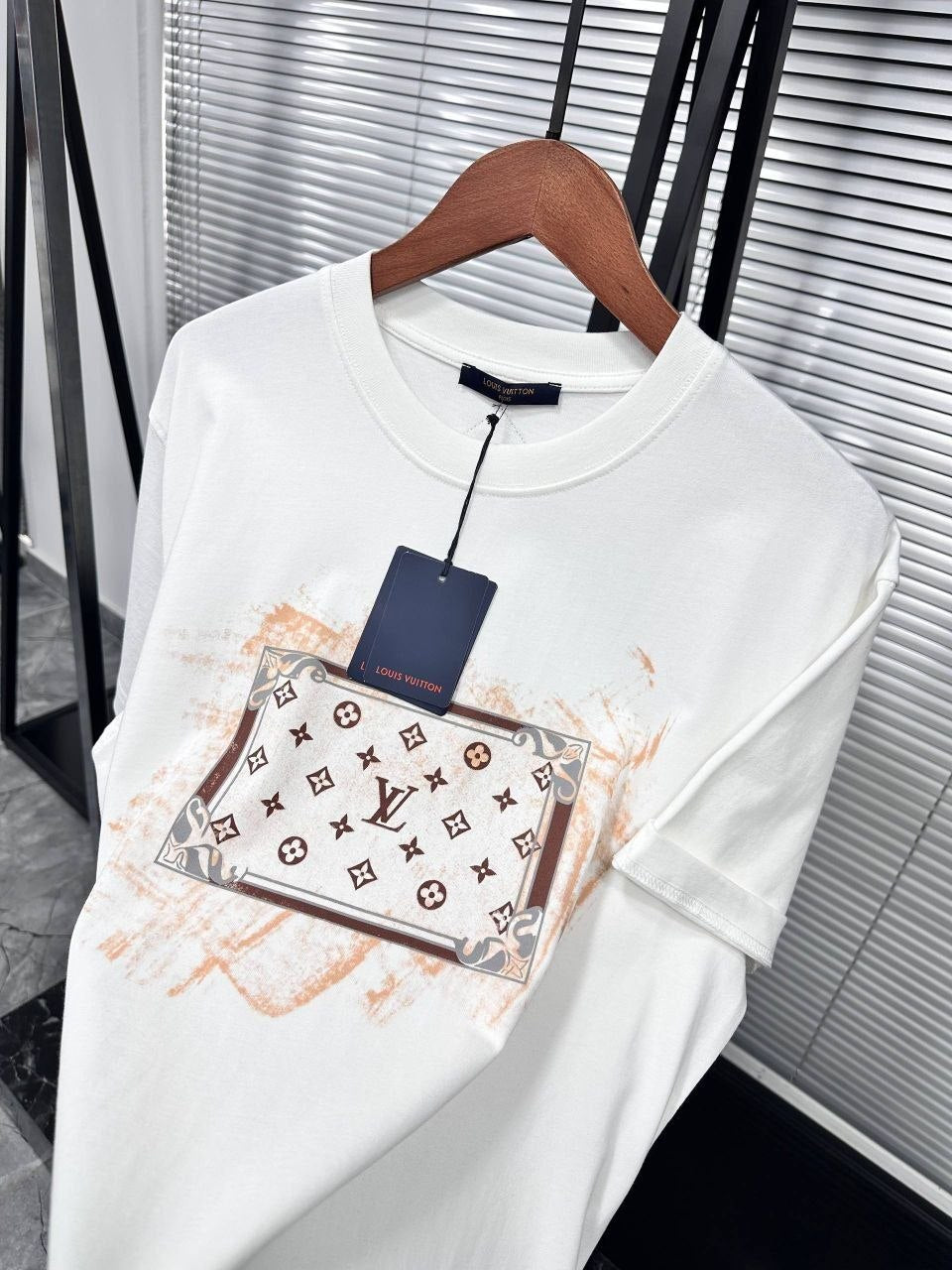 Мъжка тениска LV